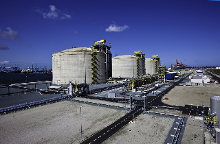 Gate LNG tanks